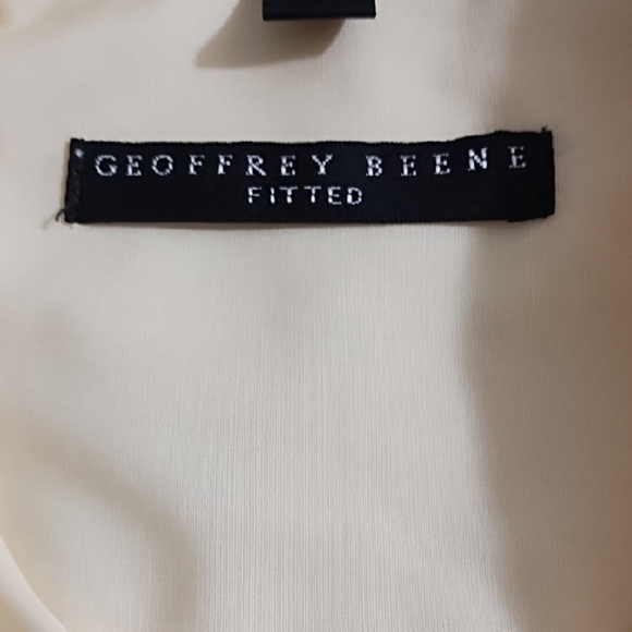 Soft Yelllow Button Up Fitted Dress Shirt Long Sleeve 1 Pocket - Picture 7 of 11